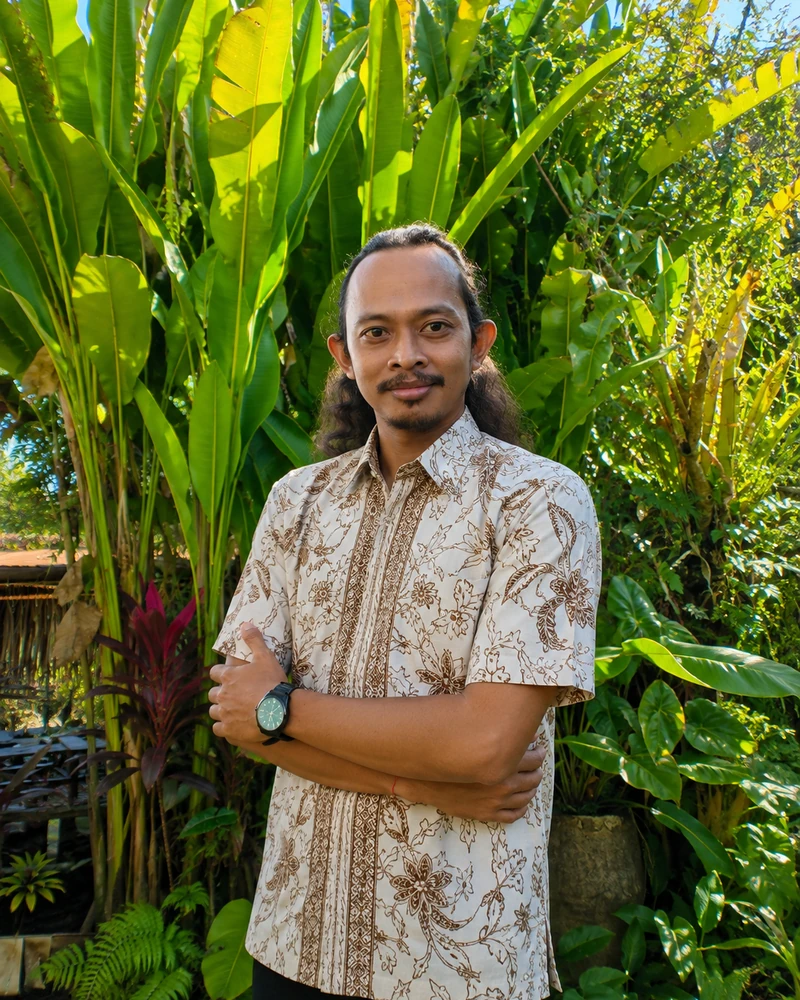 Putra, Permaculture Teacher